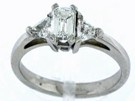 Platinum Emerald Cut Diamond Engagement Ring               F4226
