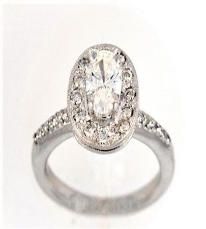 14k White Gold Oval Diamond Engagement Ring   01-00127