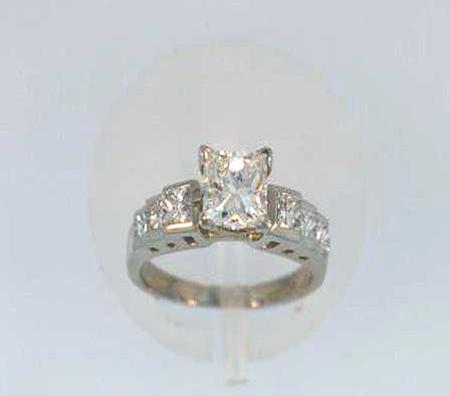 Platinum Engagement Ring with Princess Cut Diamond   01-000144